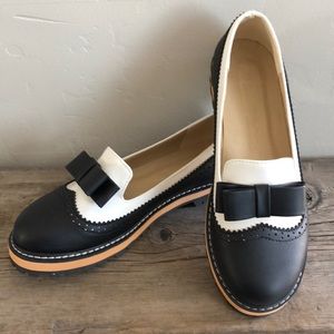NEW Saddle Shoes/Loafers